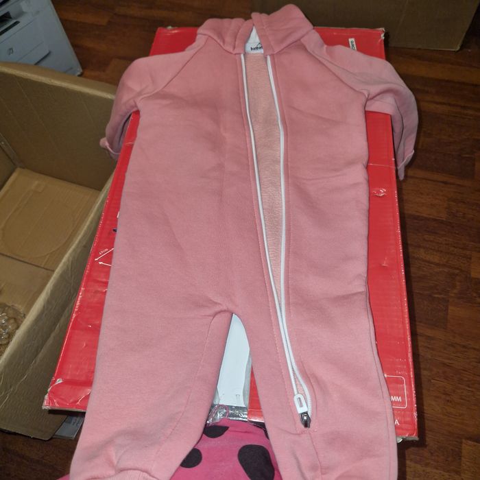 Продам детские  вещи