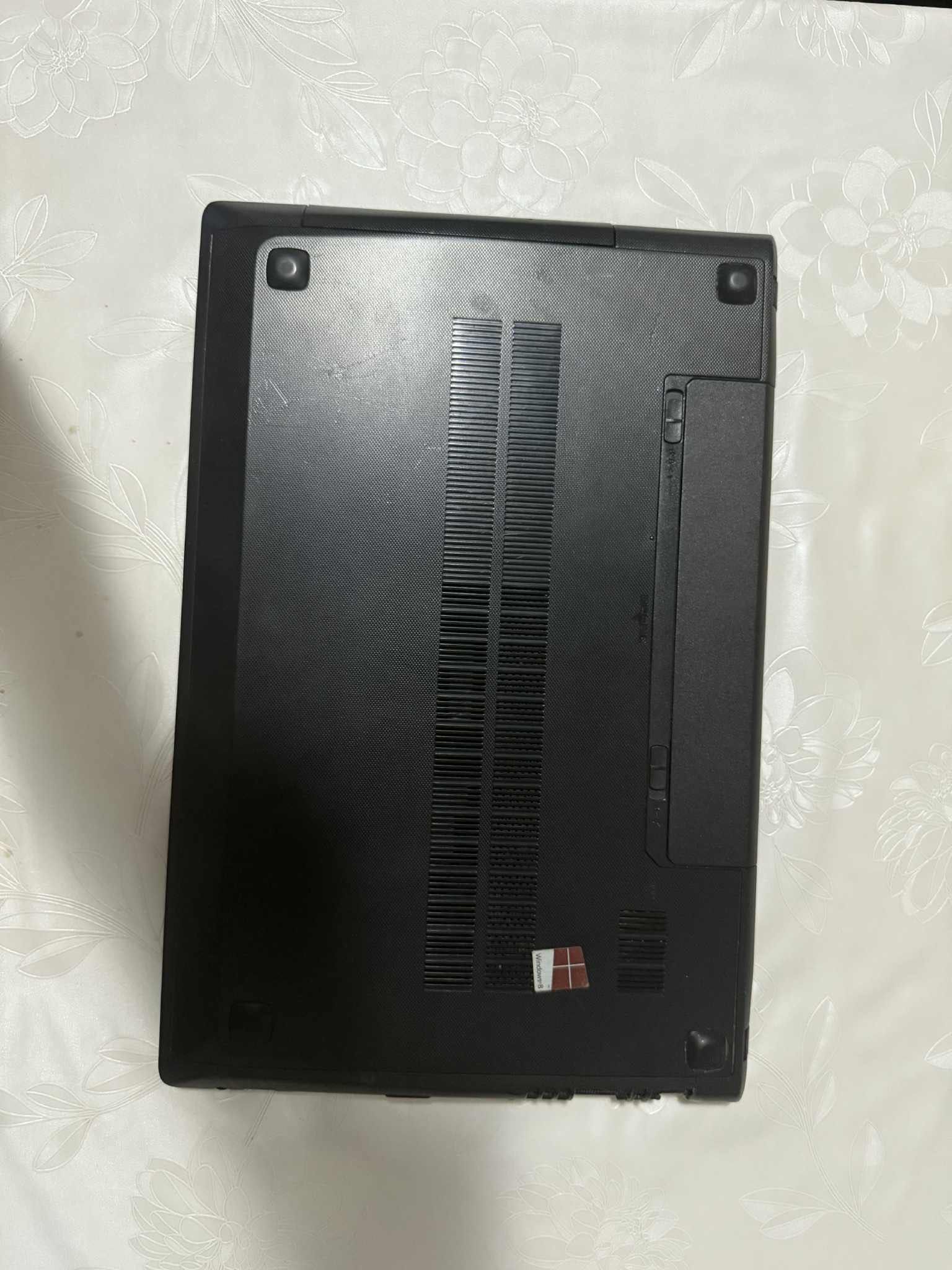 Лаптоп Lenovo (леново)