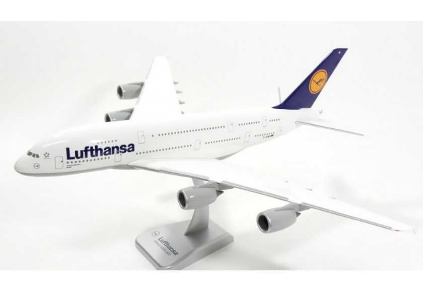 Модель самолета Airbus A380-800 в ливрее Lufthansa, масштаб 1/200