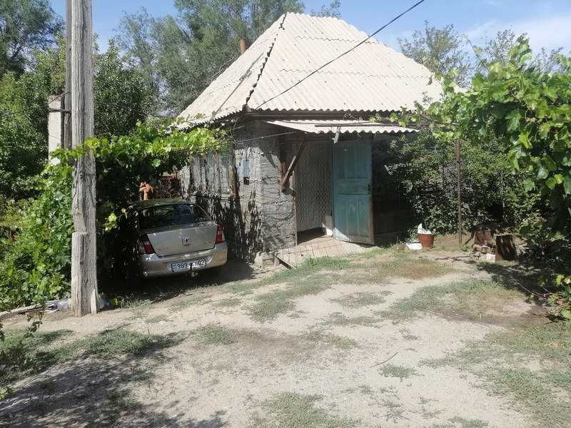 2 Дачи. Красный камень.