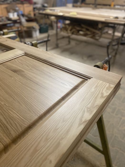 Executam usi interior si exterior din lemn masiv