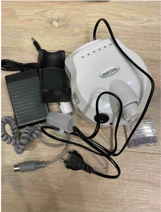 Аппарат для маникюра и педикюра