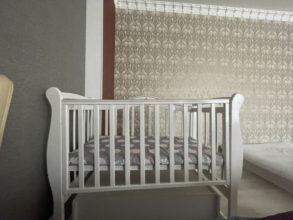 Продам кроватку детскую в отличном состоянии