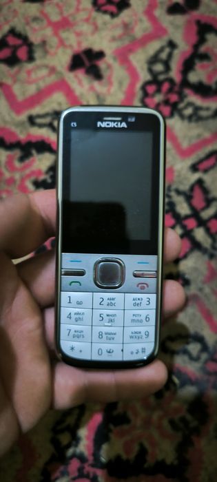 Nokia c5 holati yangidek ishlashi zor