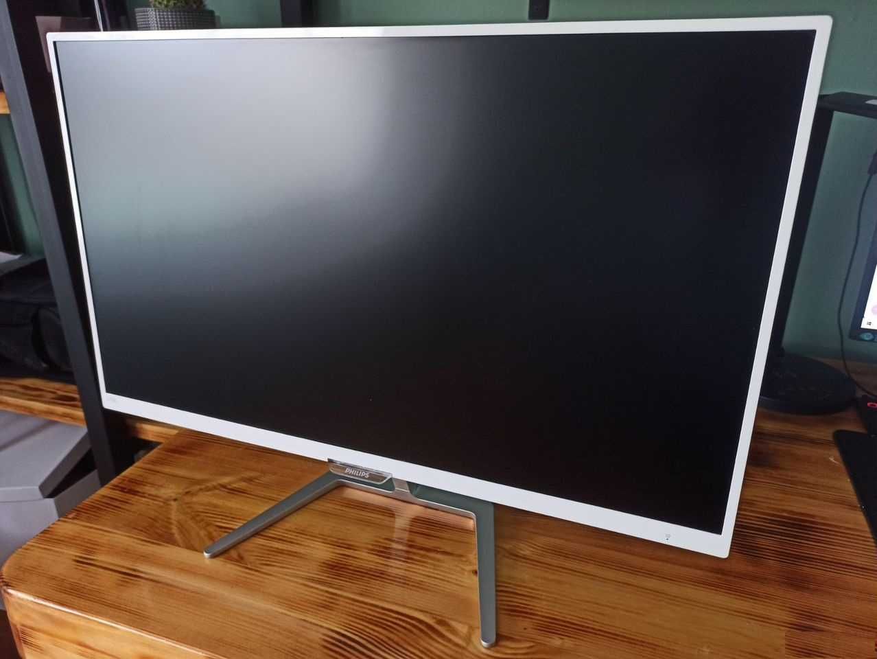 Монитор PHILIPS 276E7Q бeлогo цветa.