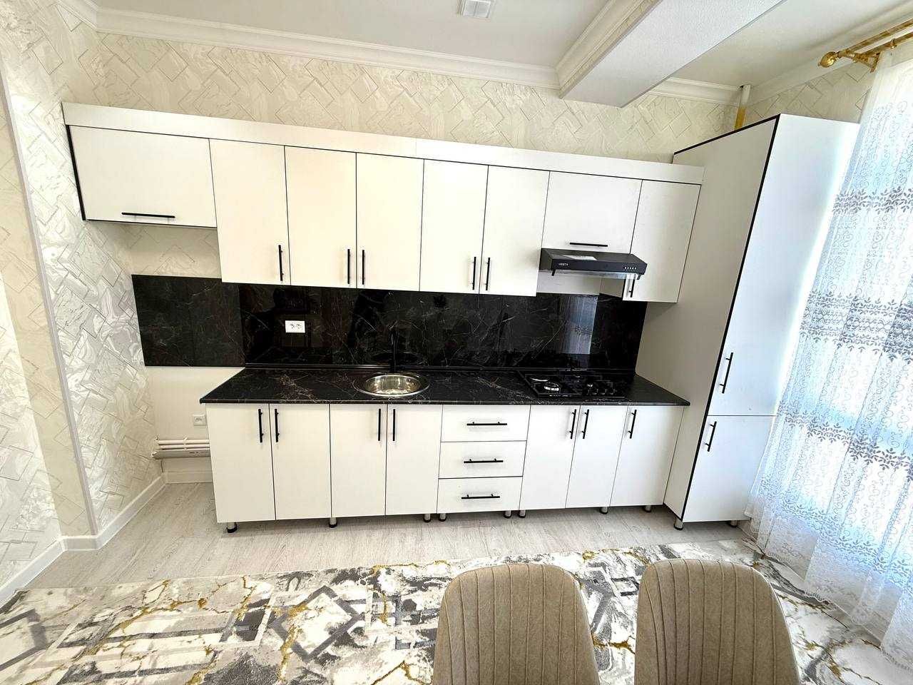 Срочно продаётся 2х квартира на 4 этаж орр ТУРОН ПЛАЗА