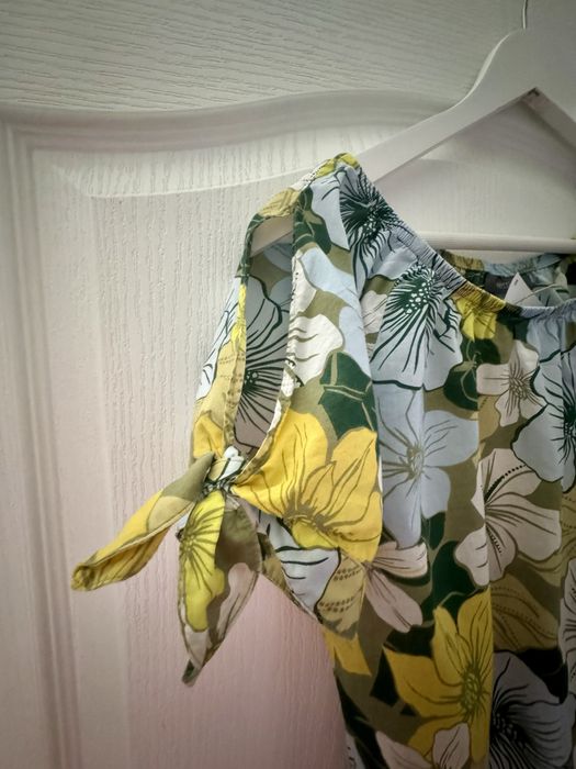 Дамски блузи с набор на деколтето памучни