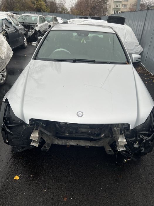 Mercedes W204 C class  Facelift преден капак