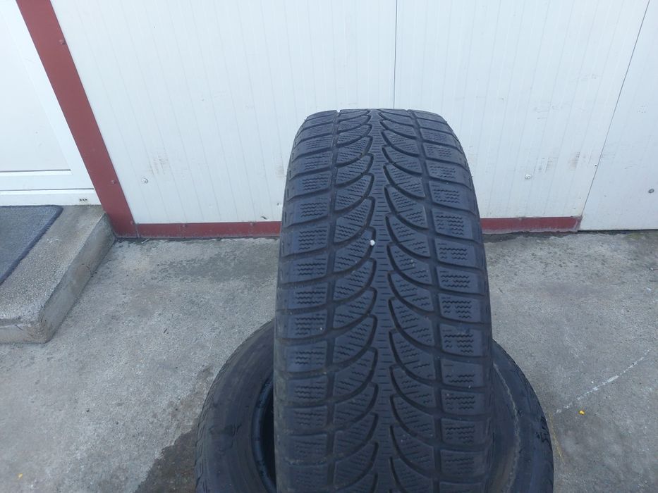 135 lei bucata! Doua anvelope M+S/IARNA 235 60 18 Bridgestone