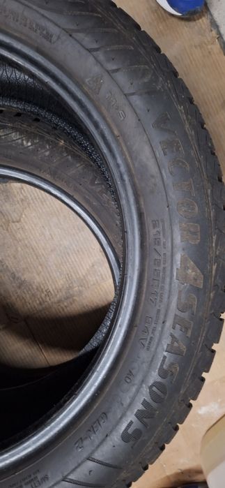 7.5mm! 2бр 215 55 17 Goodyear vector 4seasons