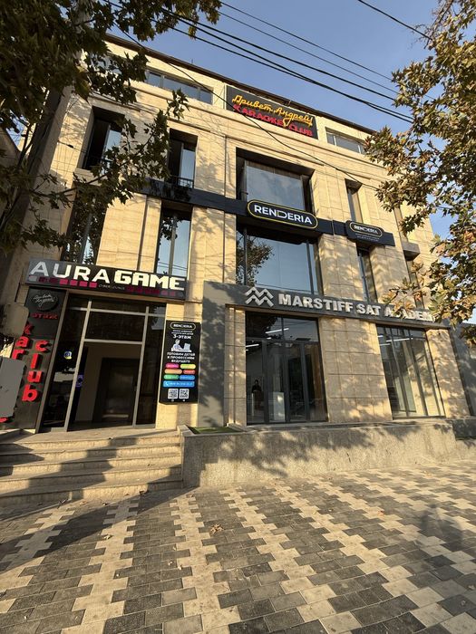 Вдоль центральной дороги сдается коммерческое помещение