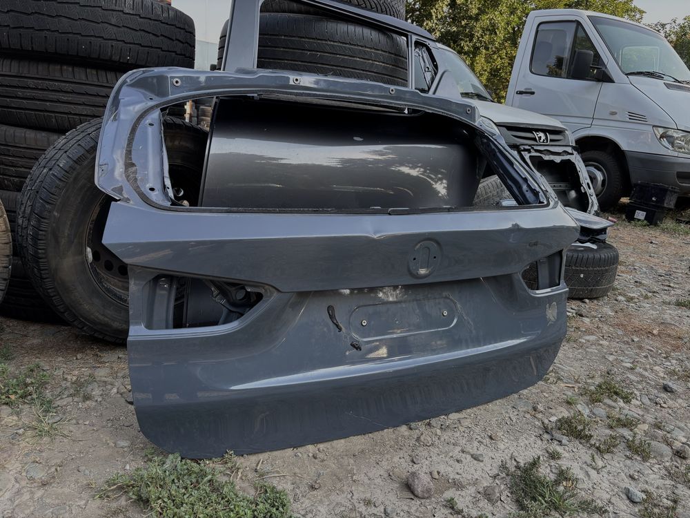 Капак БМВ Х1/BMW X1