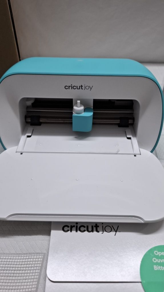 Плотер, машина за писане и рязане,Cricut joy smart