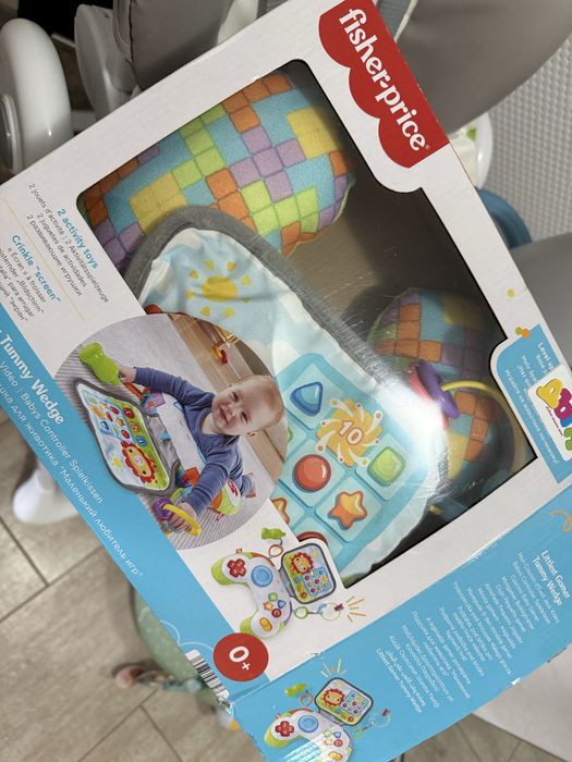 Възглавничка за игра по корем fisher price