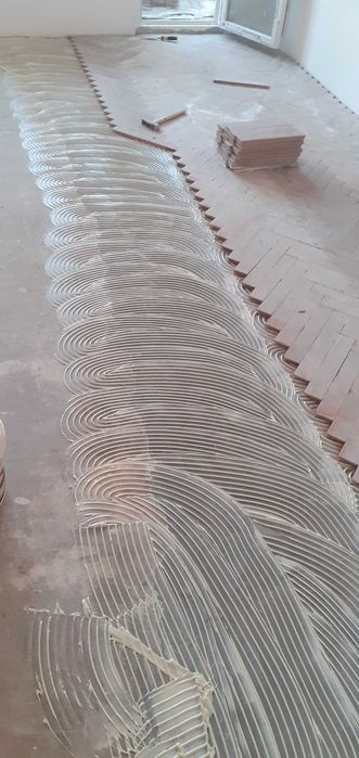 Вашият естествен под е изгубил блясъка си. Реновирайте го сега.