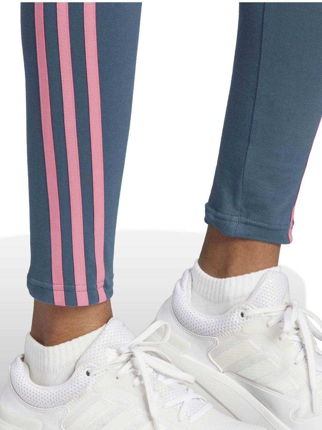 Клин Adidas sportswear