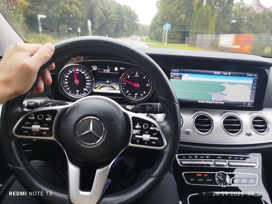 Mercedes E Class. Istoric service, foarte multe dotari