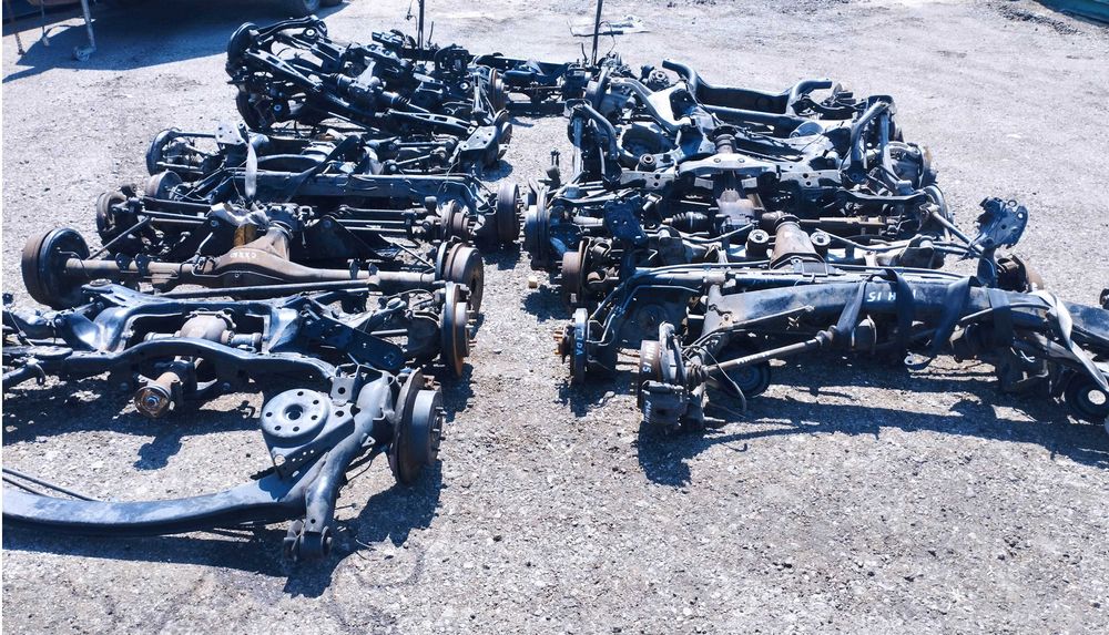 Задняя балка подрамник телега в сборе с рычагами и тягами  редуктором