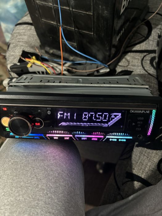 Продам магнитолу рабочая