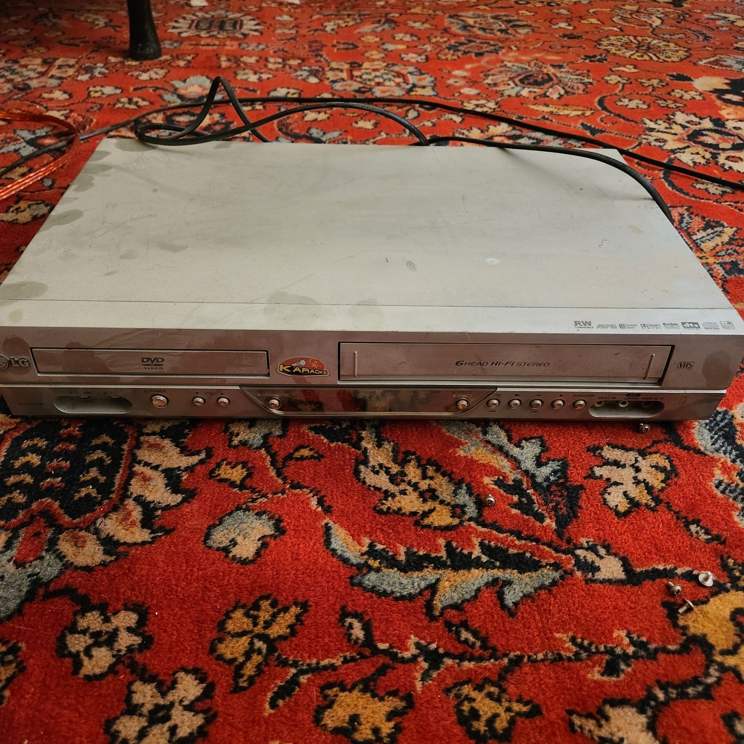 Televizor va dvd lar sotiladi