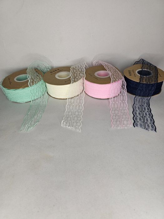 Кружевная лента , в рулоне 40-45 метров