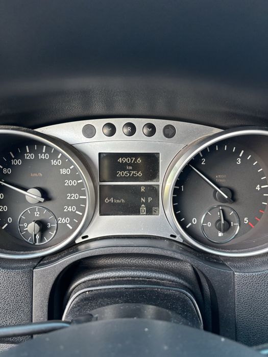 Мерцедес МЛ W 164