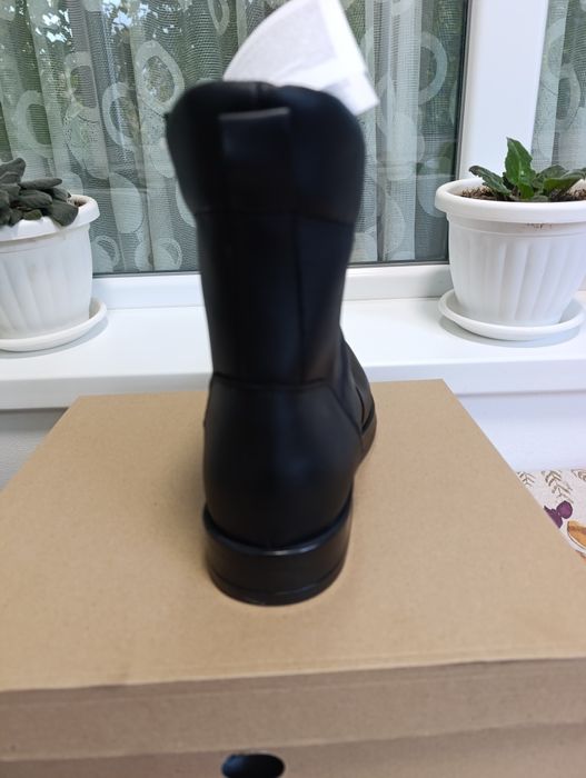 Мъжки боти от естествена кожа