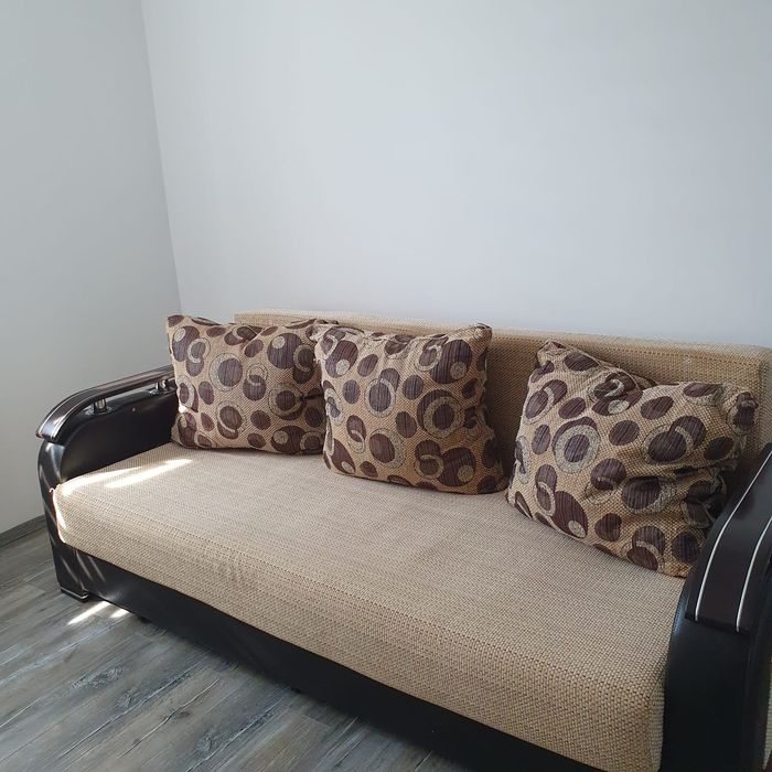 Închiriez apartament