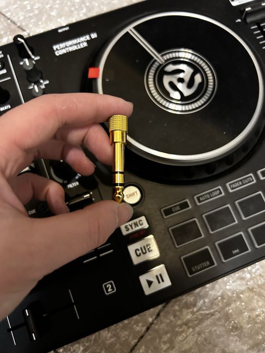 Диджейски пулт Numark+Numark слушалки