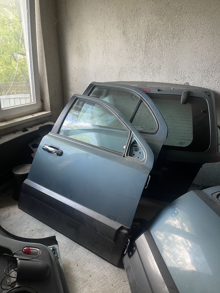 Оборудвани врати за Kia sorento 2003