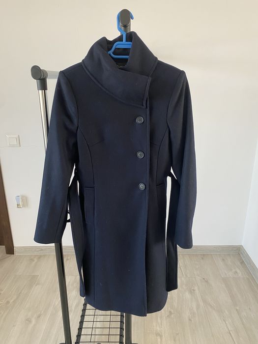 Palton nou, marimea 40, compozitie lana 80%