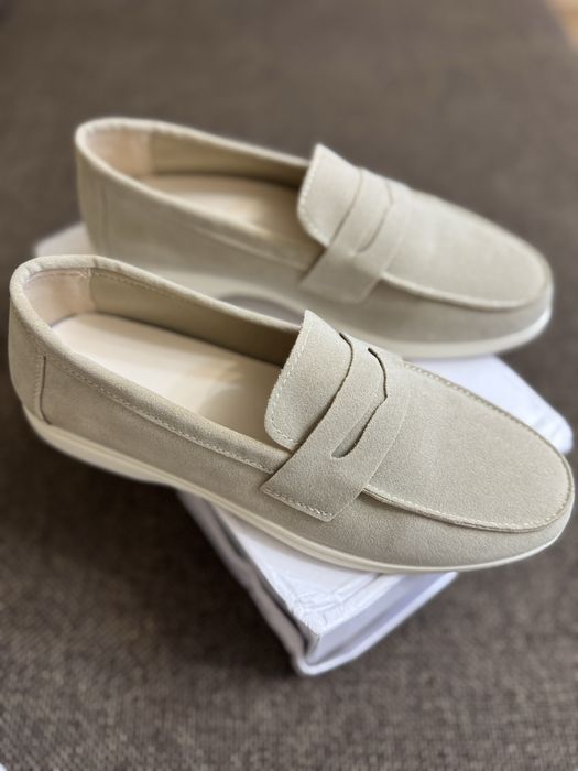 Продам лоферы новые