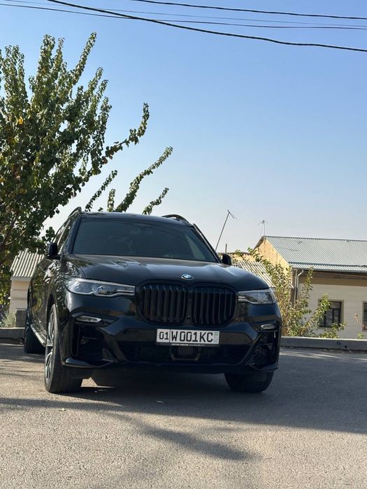 Moshina sotiladi yaxshi zoor holatda