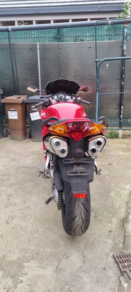 Vand sau schimb Honda Vfr800