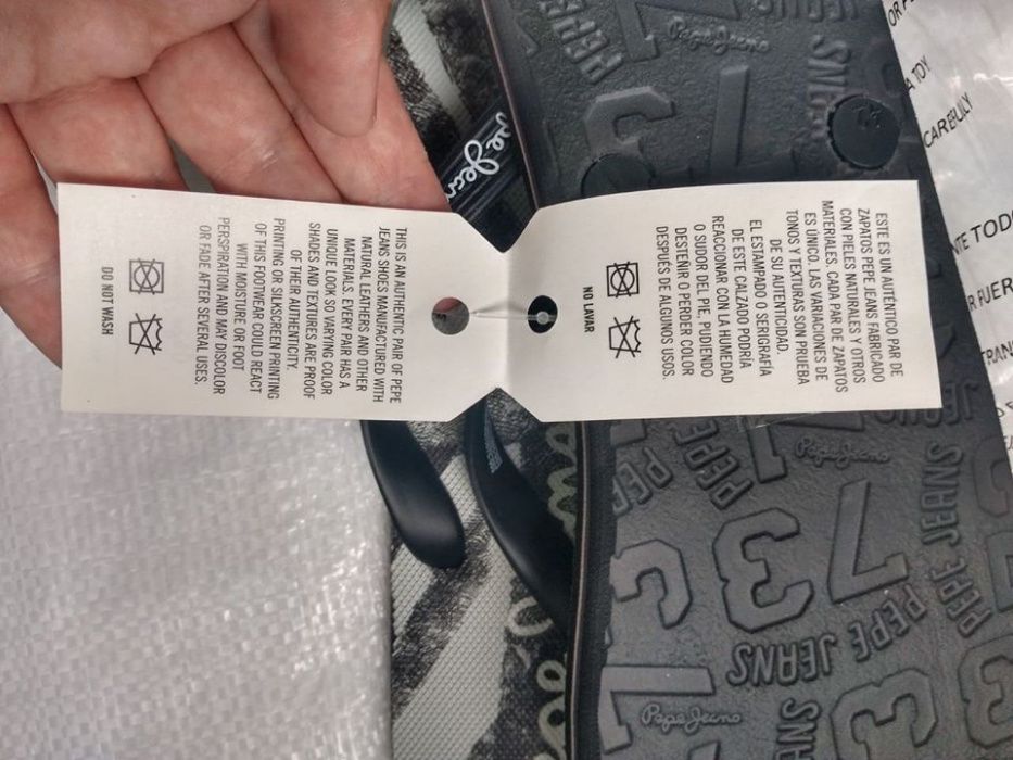 Vand papuci originali Pepe Jeans de calitate si design superior