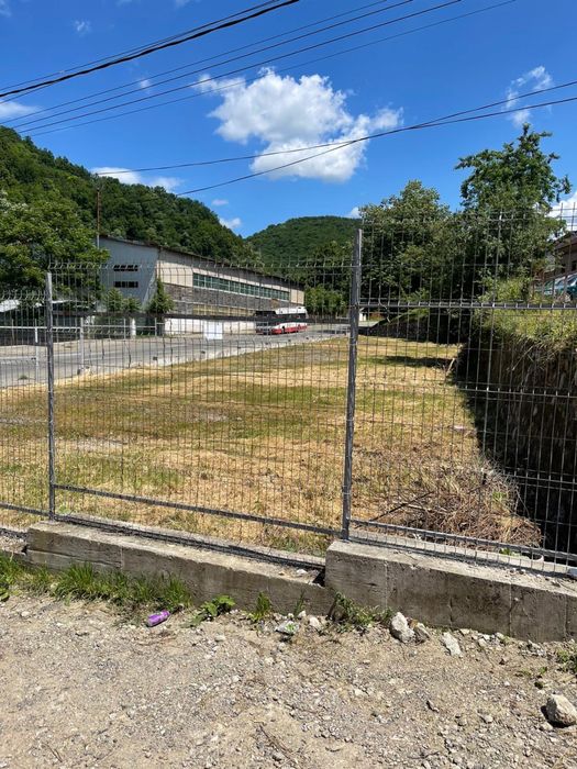 Vand/inchiriez teren 850m2