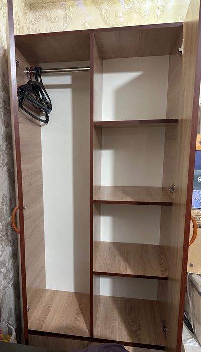 Вместительный детский шкаф