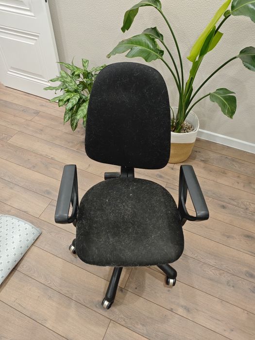 Отдам кресло офисное