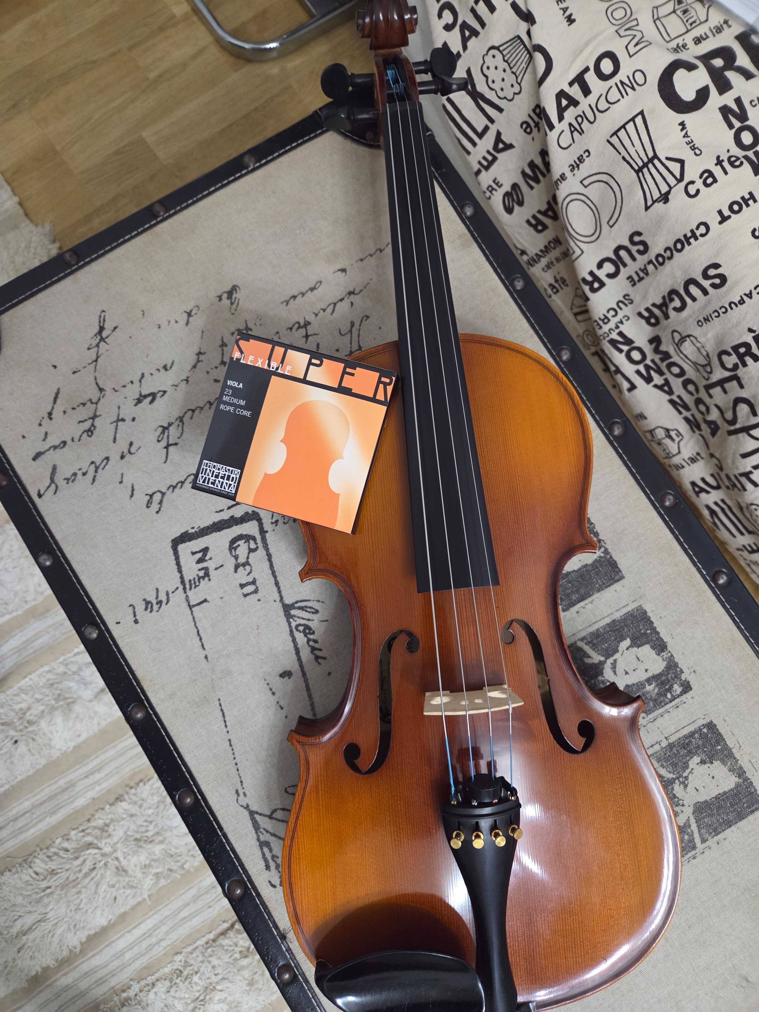 Vând pachet complet Violă 16.5” + arcuș + cutie SA60 + alte accesorii