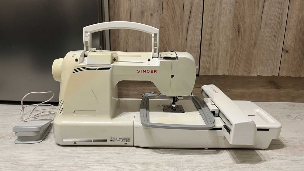 Шевна машина Singer Futura XL-550