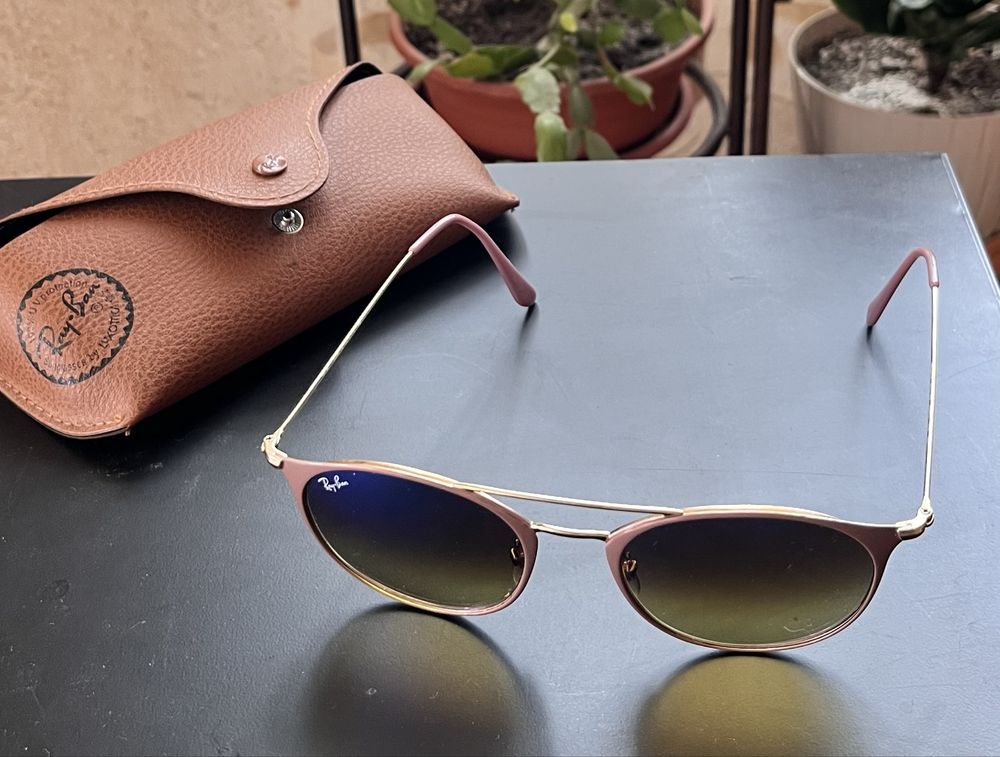 Чисто нови слънчеви очила Ray-Ban RB3546