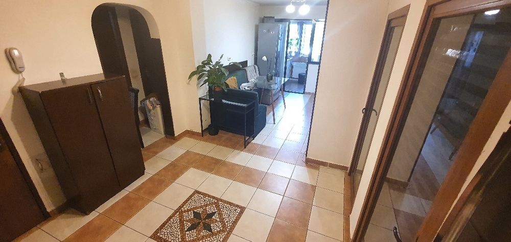 Vând apartament 4 camere Drumul Taberei