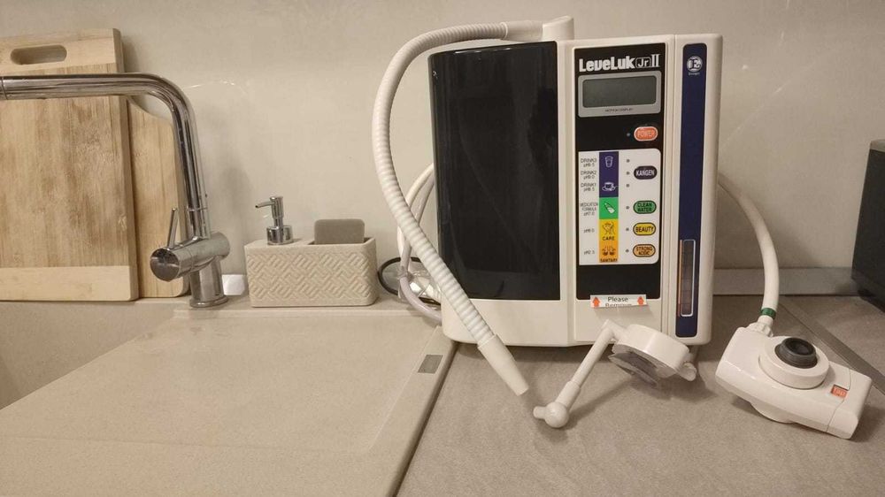 Ocazie!! Vând purificator și ionizator de apă Kangen Leveluk JR II