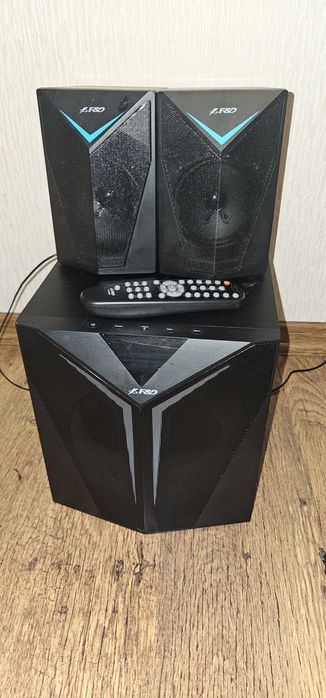 Буфер с тонколони FENDA F550X BT