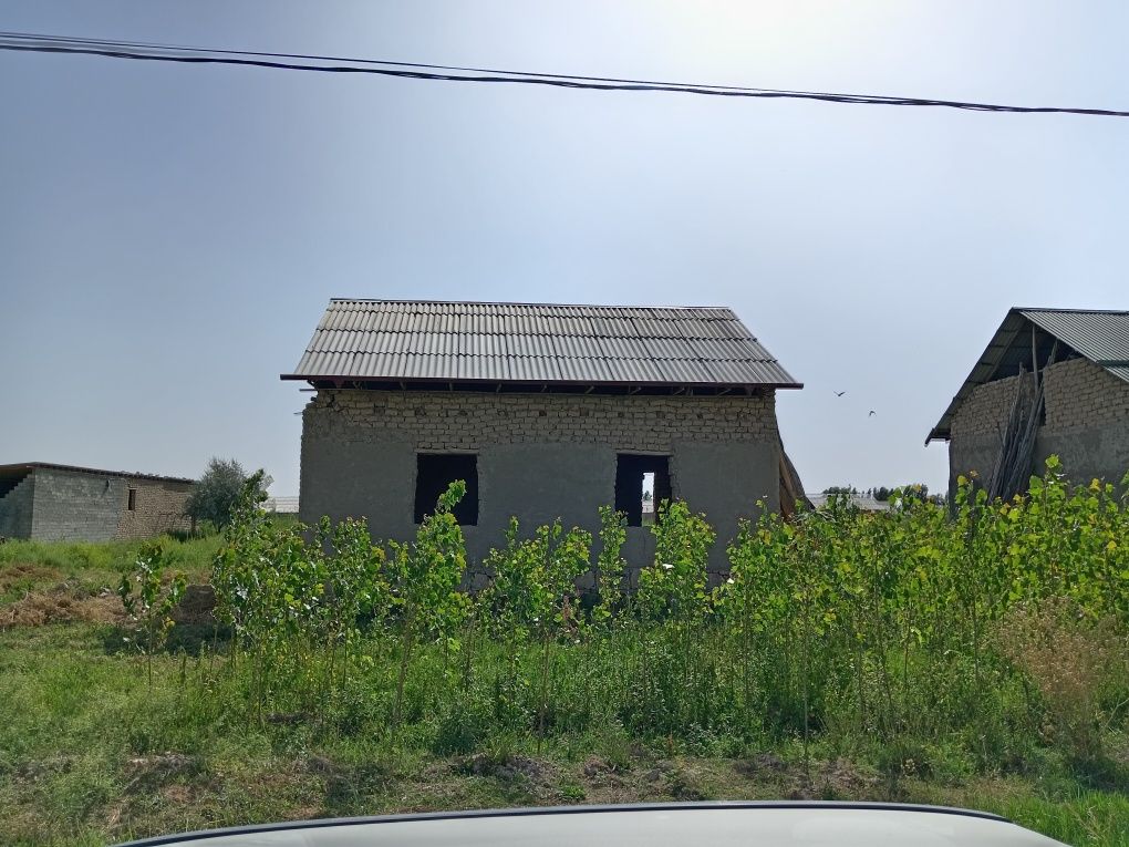 Uchaska yer sotiladi