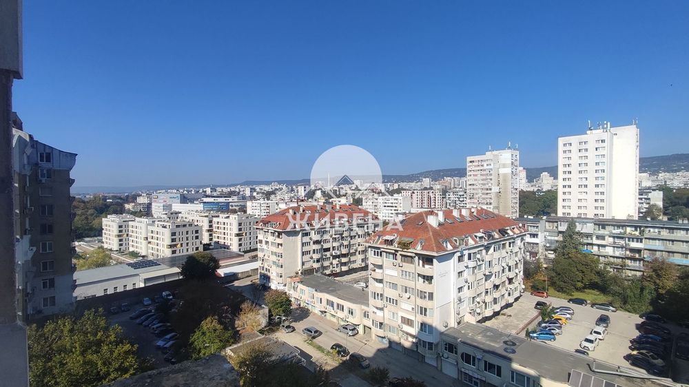 Продава обновен 2-стаен апартамент, кв. Трошево, 53 кв.м