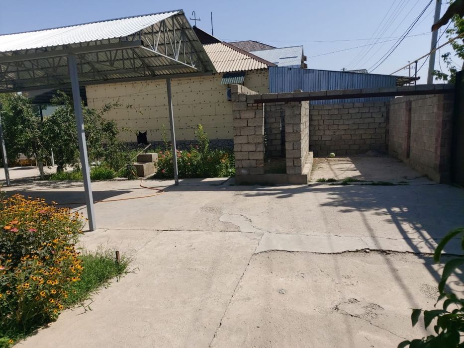 Продается дом саман в хорошем состояние