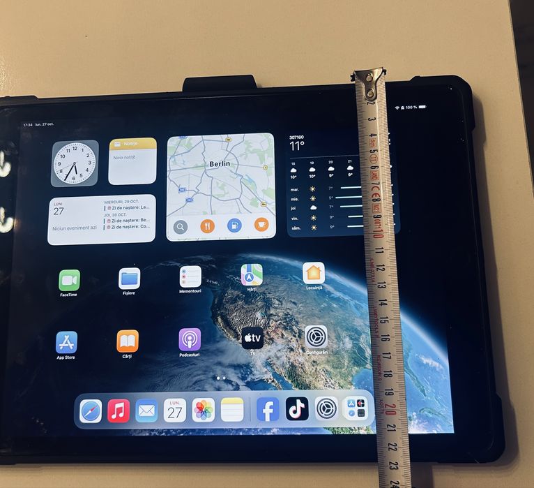 Tableta ipad Apple, 12,9 inchi, model deosebit