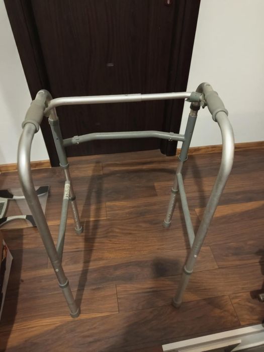 Проходилка за възрастни хора