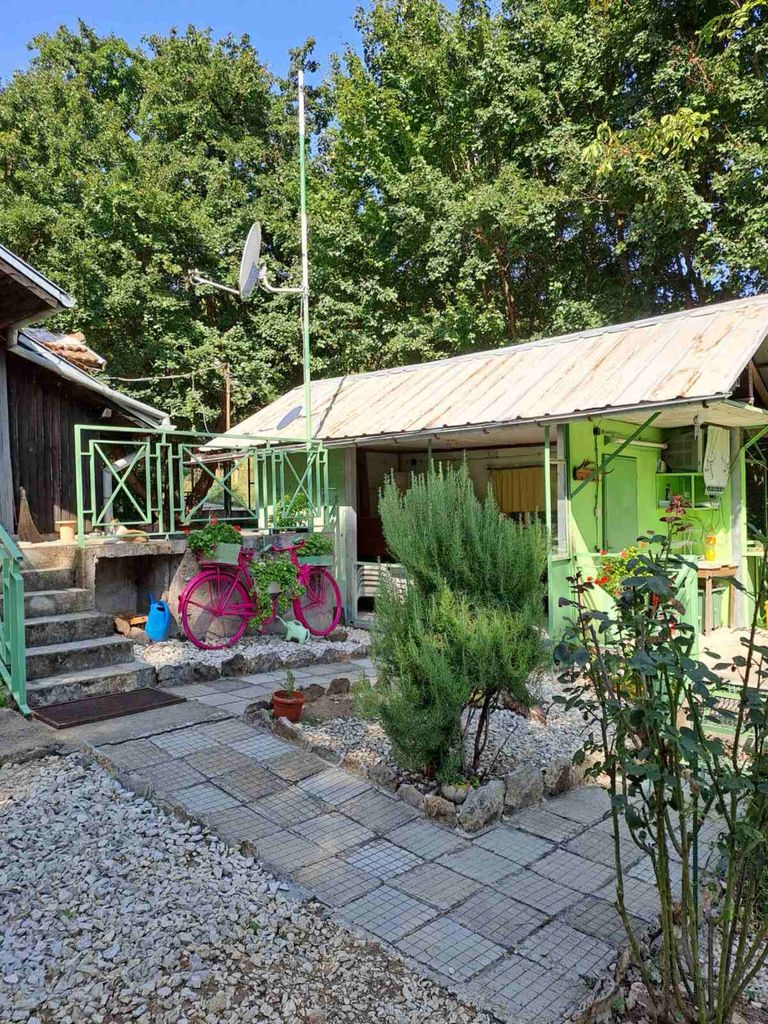 Продава се Къща в Плевен, Идеален център - 110 кв.м за 691 €/кв.м - Снимка #2